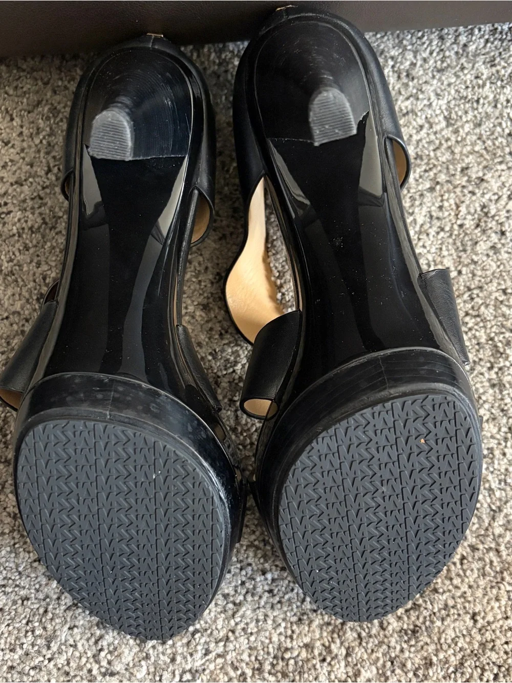NWOT Michael Kors Black Leather Block Heel Sandals Back Zip Women’s Size 9